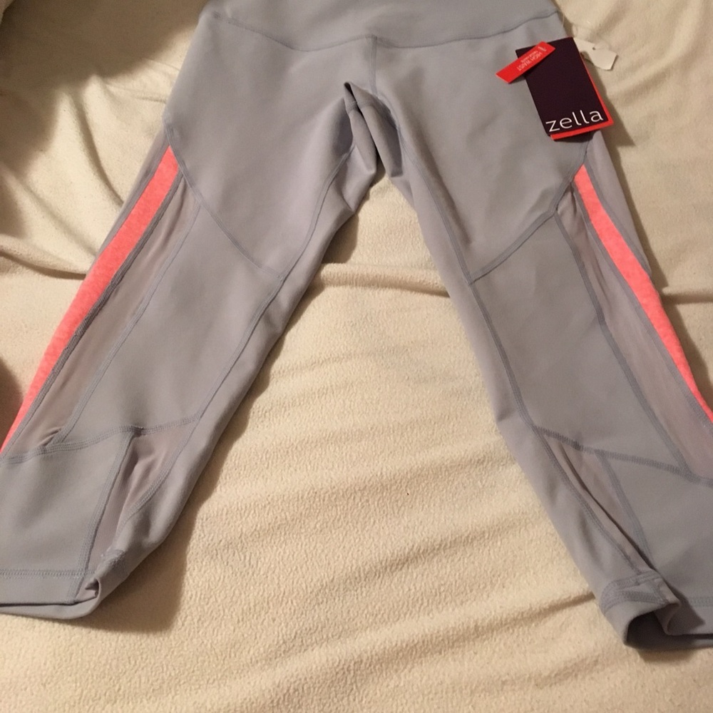 Nwt Zella capris